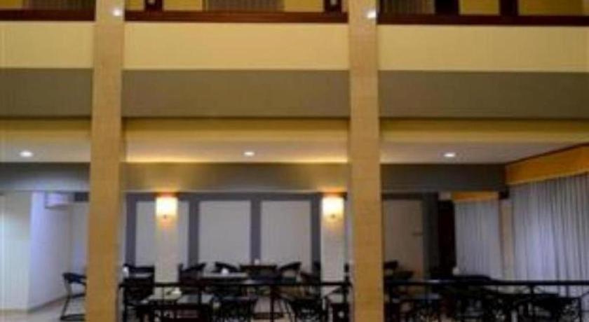 Grand Sumatera Hotel Surabaya Esterno foto