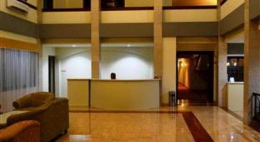 Grand Sumatera Hotel Surabaya Esterno foto