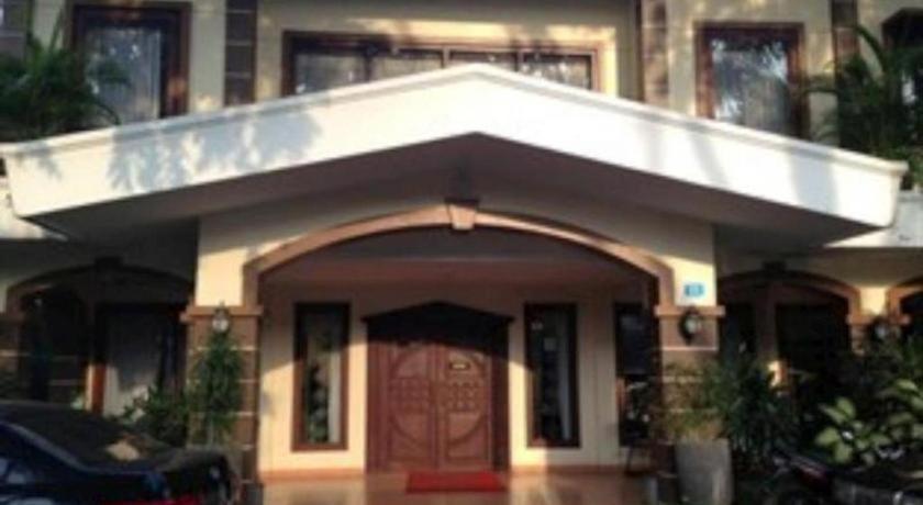 Grand Sumatera Hotel Surabaya Esterno foto
