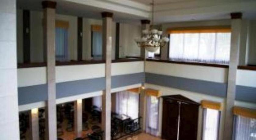 Grand Sumatera Hotel Surabaya Esterno foto