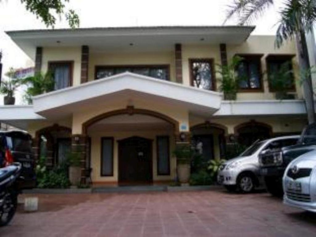 Grand Sumatera Hotel Surabaya Esterno foto