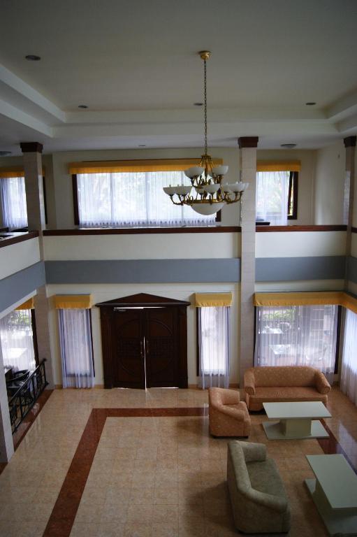 Grand Sumatera Hotel Surabaya Esterno foto