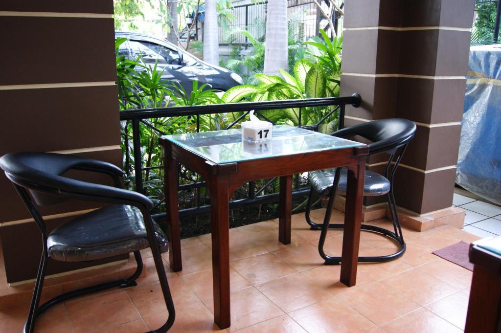 Grand Sumatera Hotel Surabaya Esterno foto