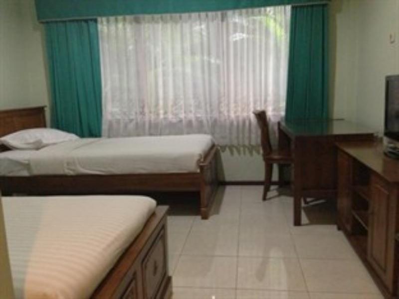 Grand Sumatera Hotel Surabaya Esterno foto